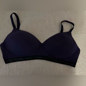 VICTORIA SECRET TSHIRT BRA EUC
